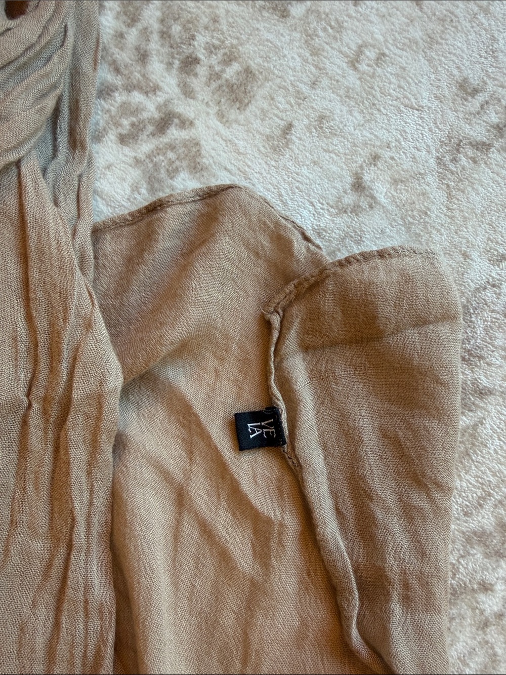 VELA Scarf - Picture 2 of 2